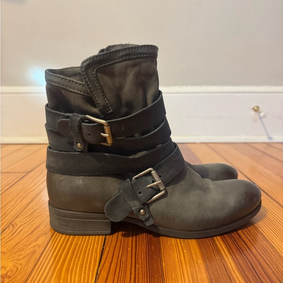 Black Leather Ankle Boots - Picture 3 of 10